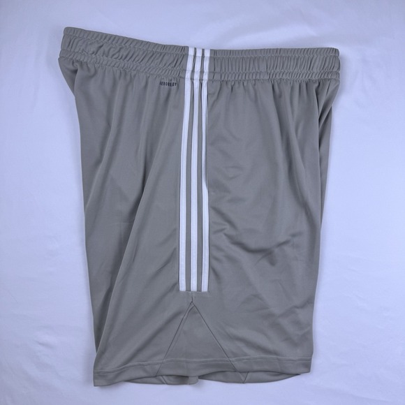 Adidas Men's Legends 3 Stripe Basketball Shorts Athletic Metal Grey 2XL 9" New - Picture 10 of 10